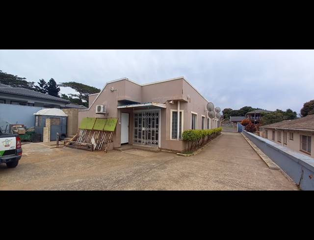 9 BEDROOM HOUSE FOR SALE IN ISIPINGO RAIL